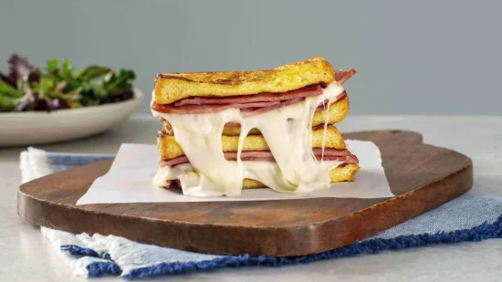 Sandwich Monte Cristo au bacon rasher de dindon