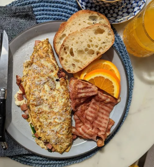 Omelette méditerranéenne aux blancs d’œufs et au jambon de dinde par le chef Shahir Massoud